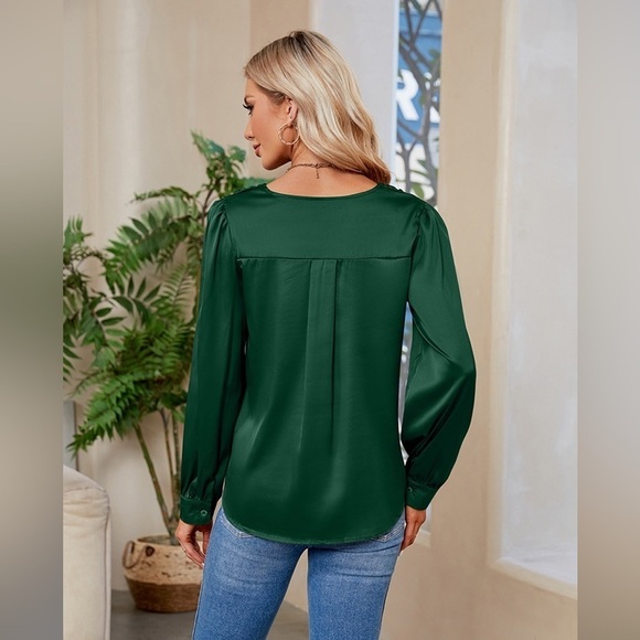 Graceful Comfort V-Neck Long Sleeve Top - Picture 3 of 5